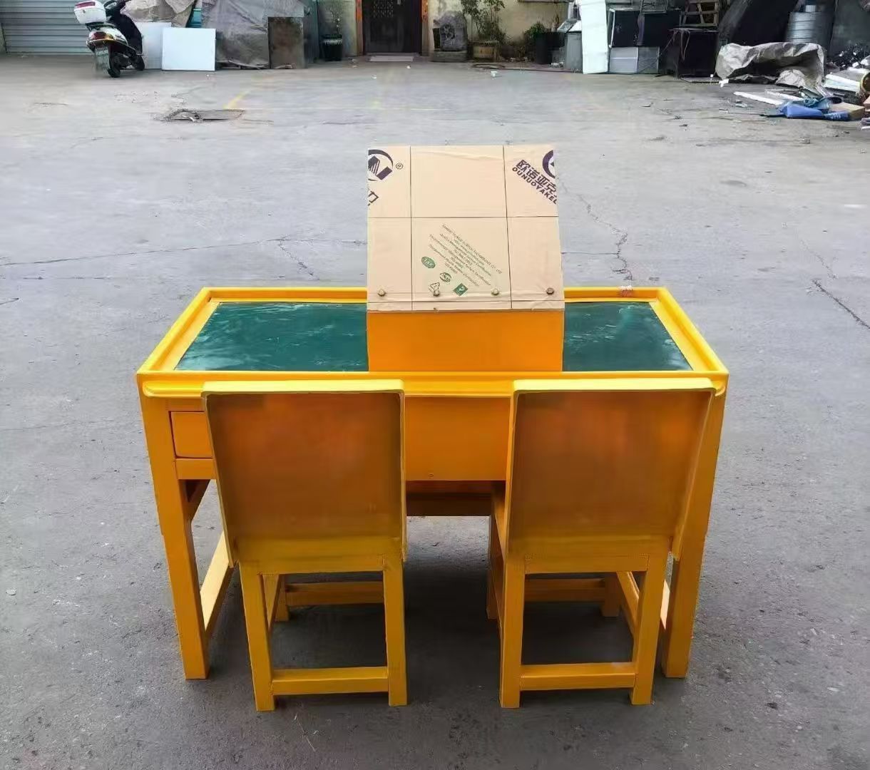 河北防静电导通桌井下煤矿火工品发放桌：危险品流转的安全守护者